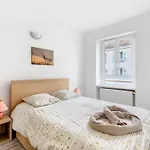 Apartment T2 Au Calme, Parking, Proche Centre