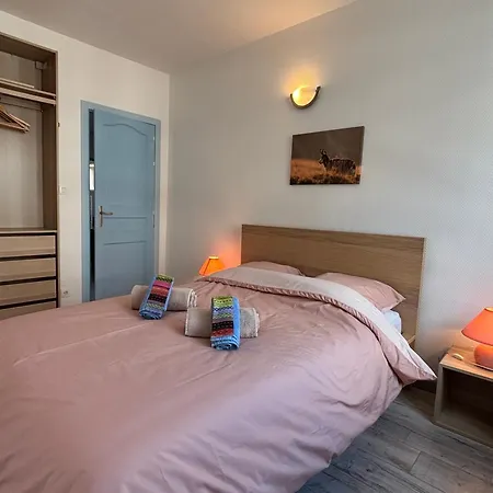 Апартаменти T2 Au Calme, Parking, Proche Centre