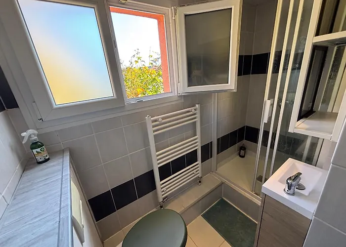 T2 Au Calme, Parking, Proche Centre Appartamento